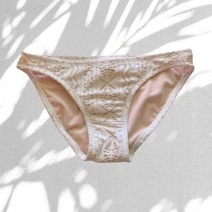 NWT Eyelet Hipster Bikini Bottoms | XS | Target